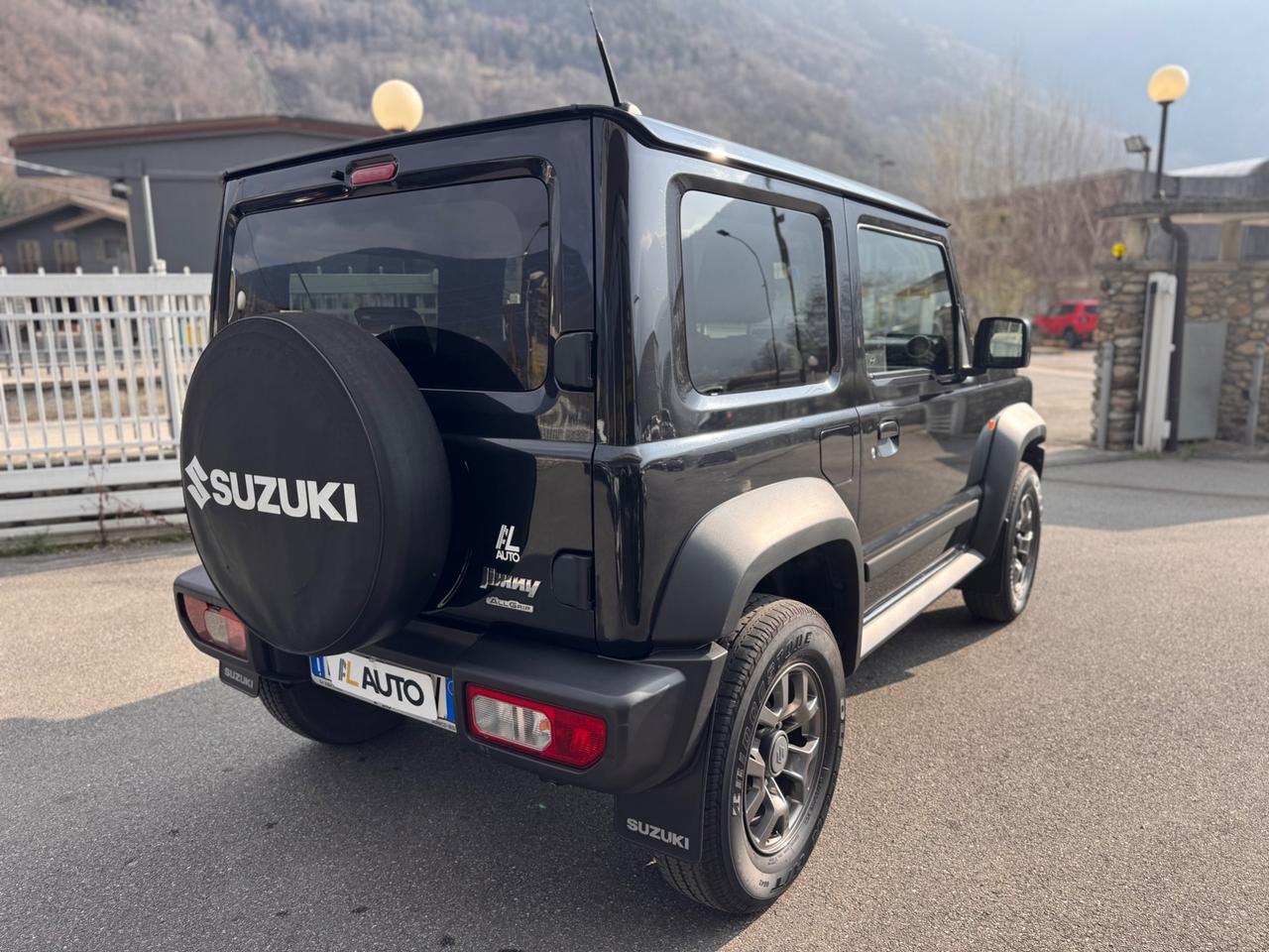Suzuki Jimny 1.5 5MT Top