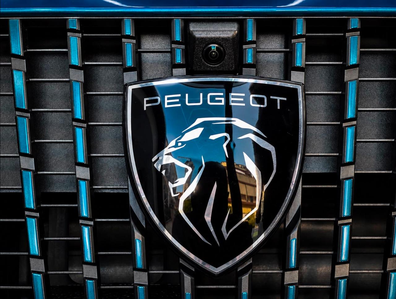 Peugeot 2008 1.2 benzina 100 CV S&S Allure