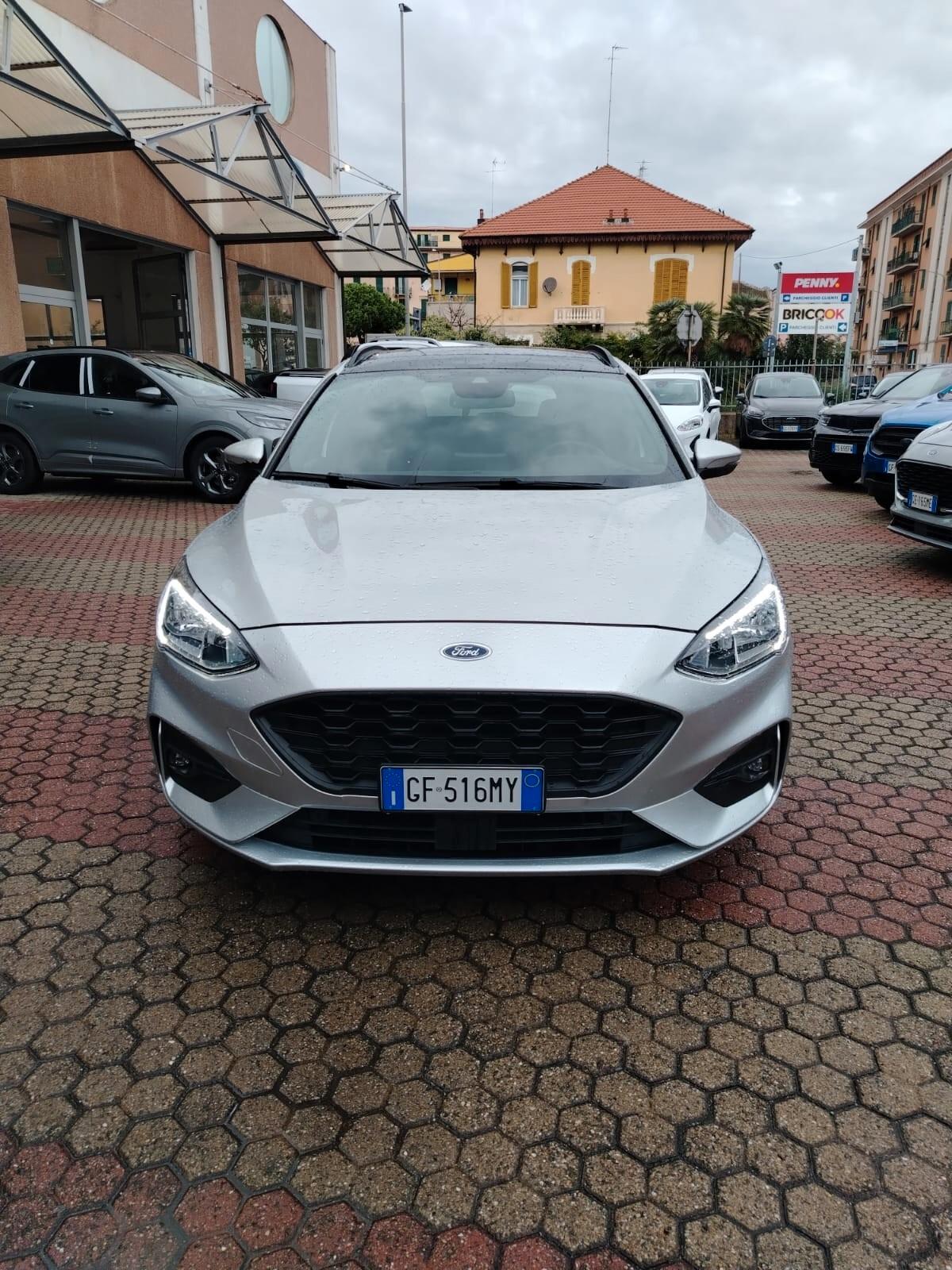 Ford Focus 1.0 EcoBoost Hybrid 125 CV SW ST Line