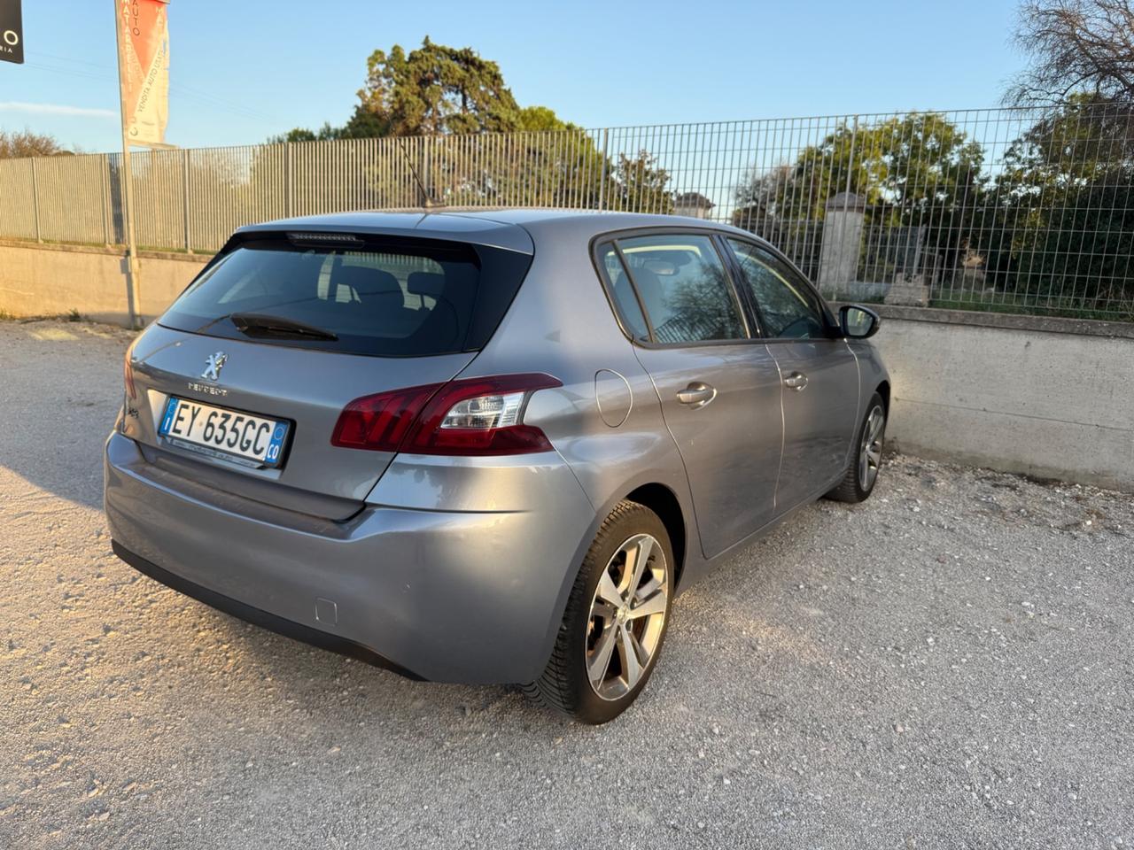 Peugeot 308 PureTech Turbo 130 S&S Allure