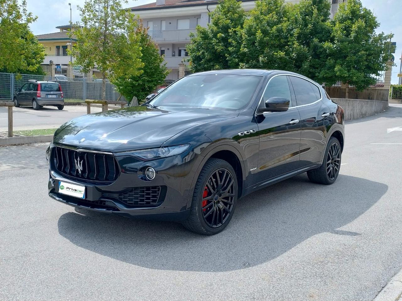 Maserati Levante V6 Diesel 275cv AWD Gransport UNIPRO