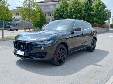 Maserati Levante V6 Diesel 275cv AWD Gransport UNIPRO