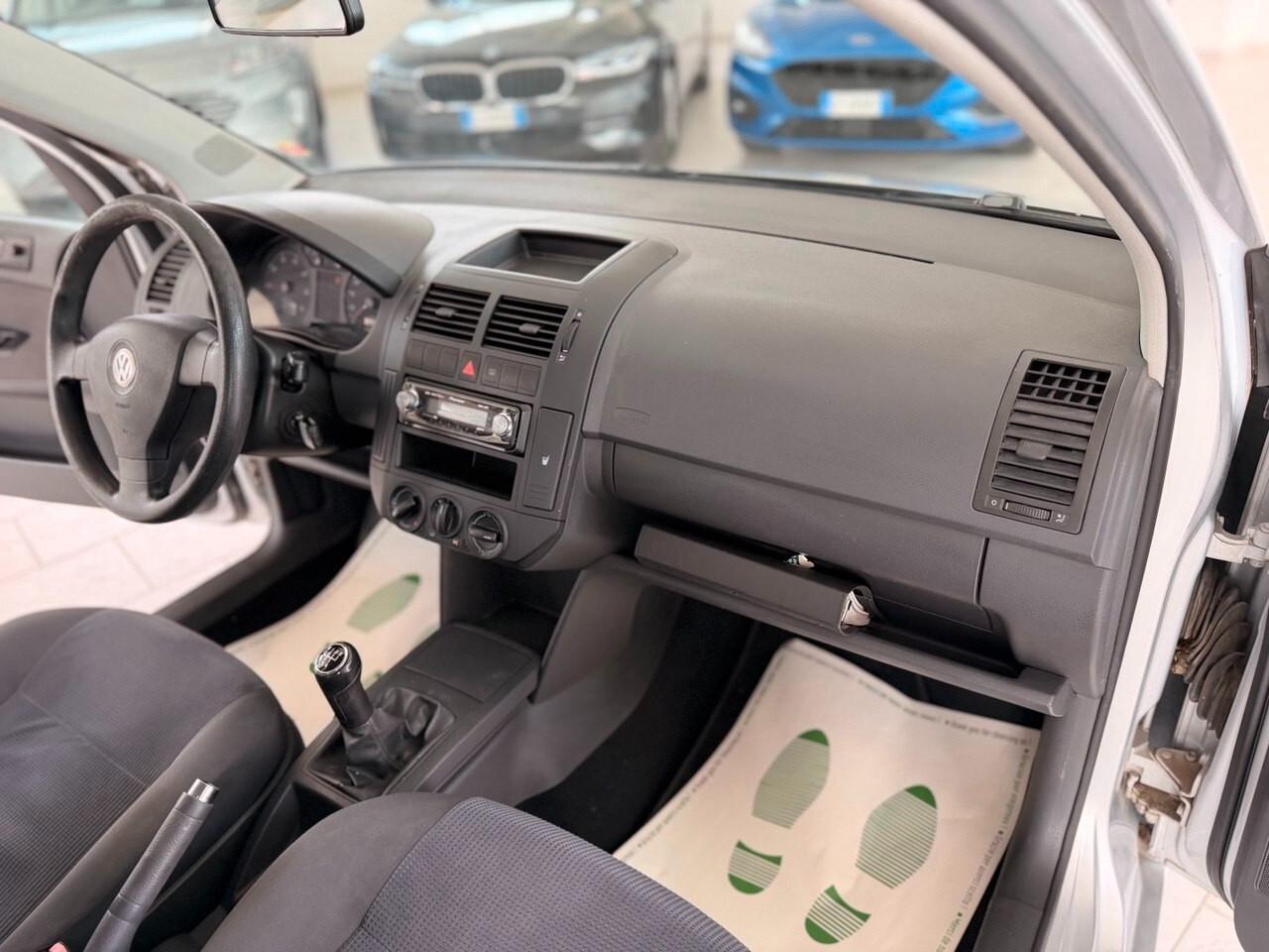Volkswagen Polo 1.2/60CV 5p. Trendline