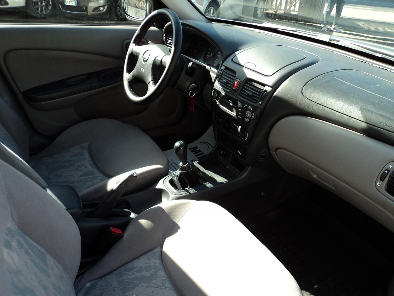 Nissan Almera 1.5 GPL Acenta