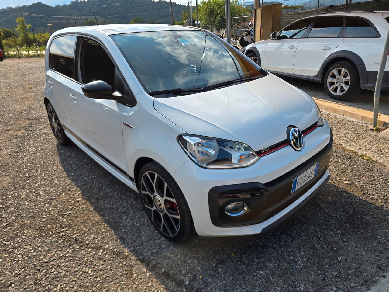 Volkswagen up! 1.0 GTI 116cv