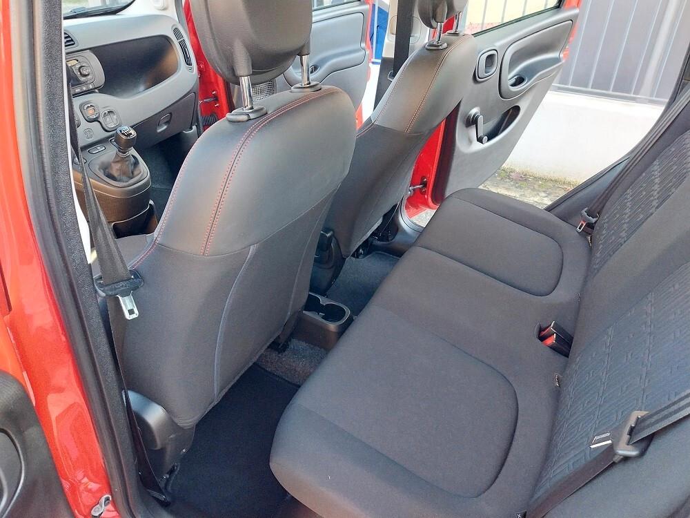 Fiat Panda 1.0 FireFly S&S Hybrid Red Cross