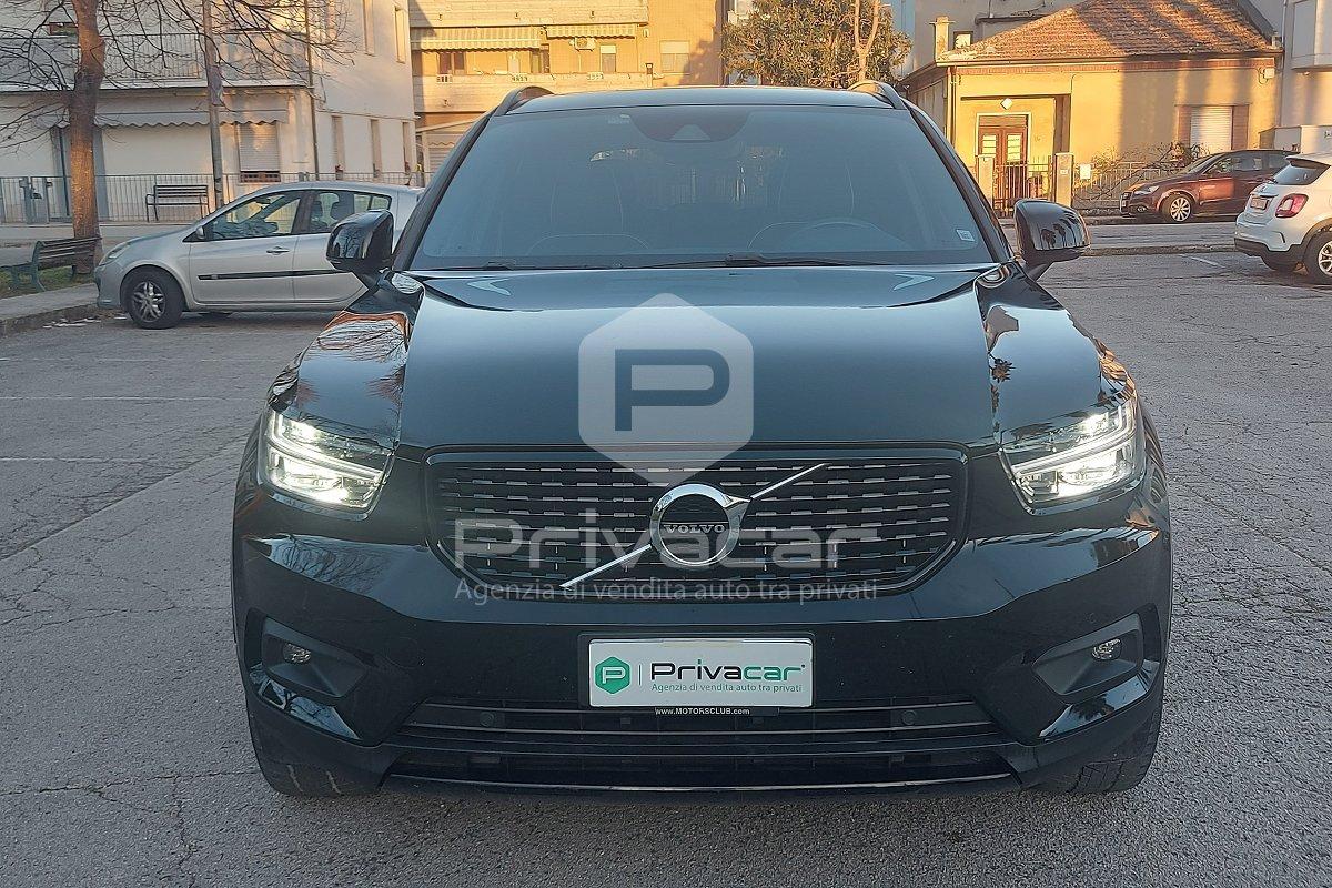 VOLVO XC40 B4 AWD Geartronic R-design