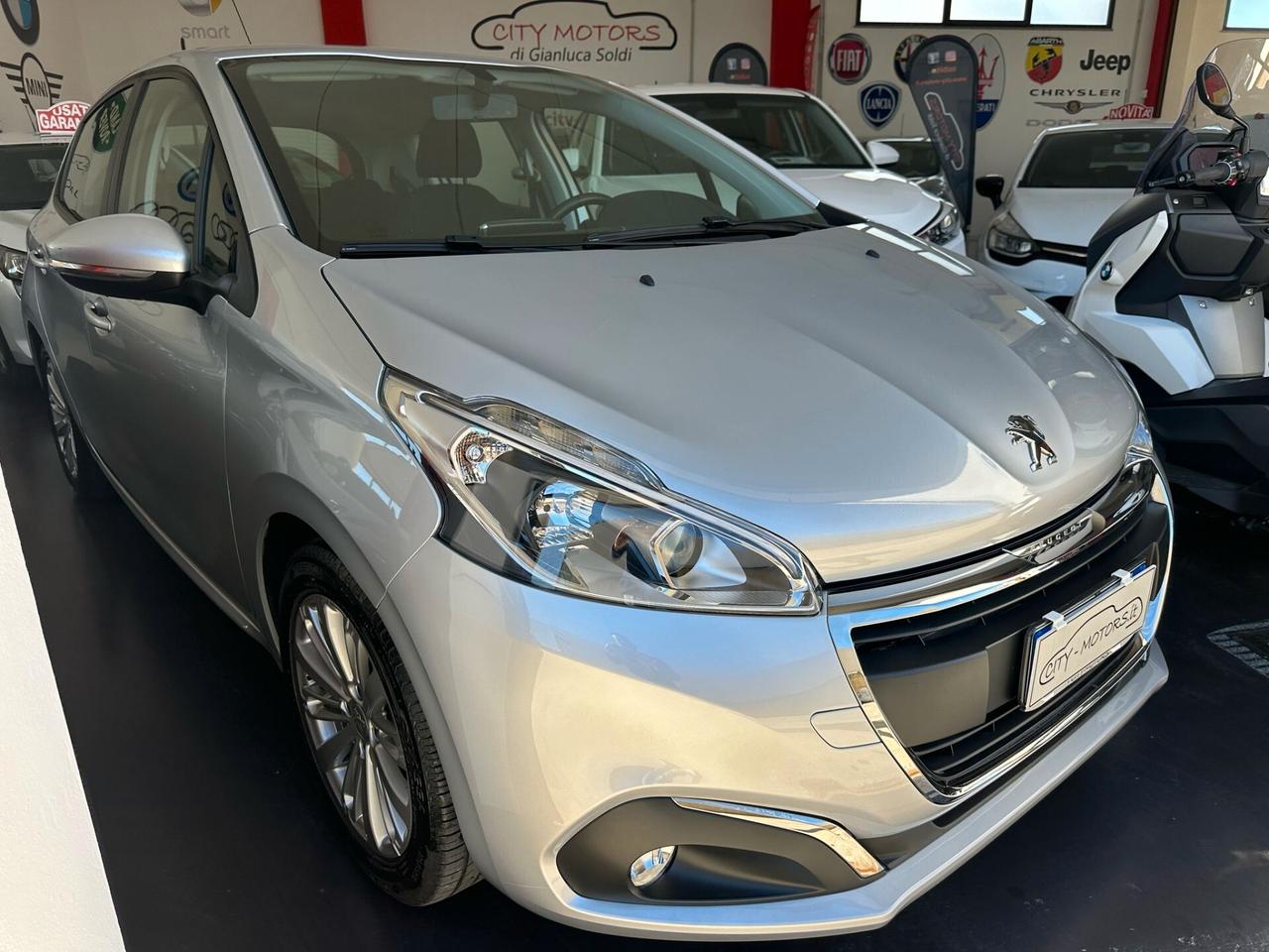 Peugeot 208 PureTech 82 5 porte Allure