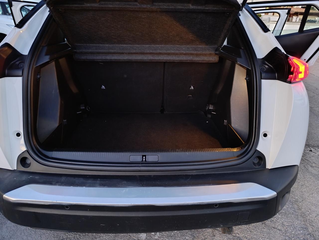 PEUGEOT 2008 1.5 HDI 12/2020 LED/NAV/SENSORI POSTERIORI