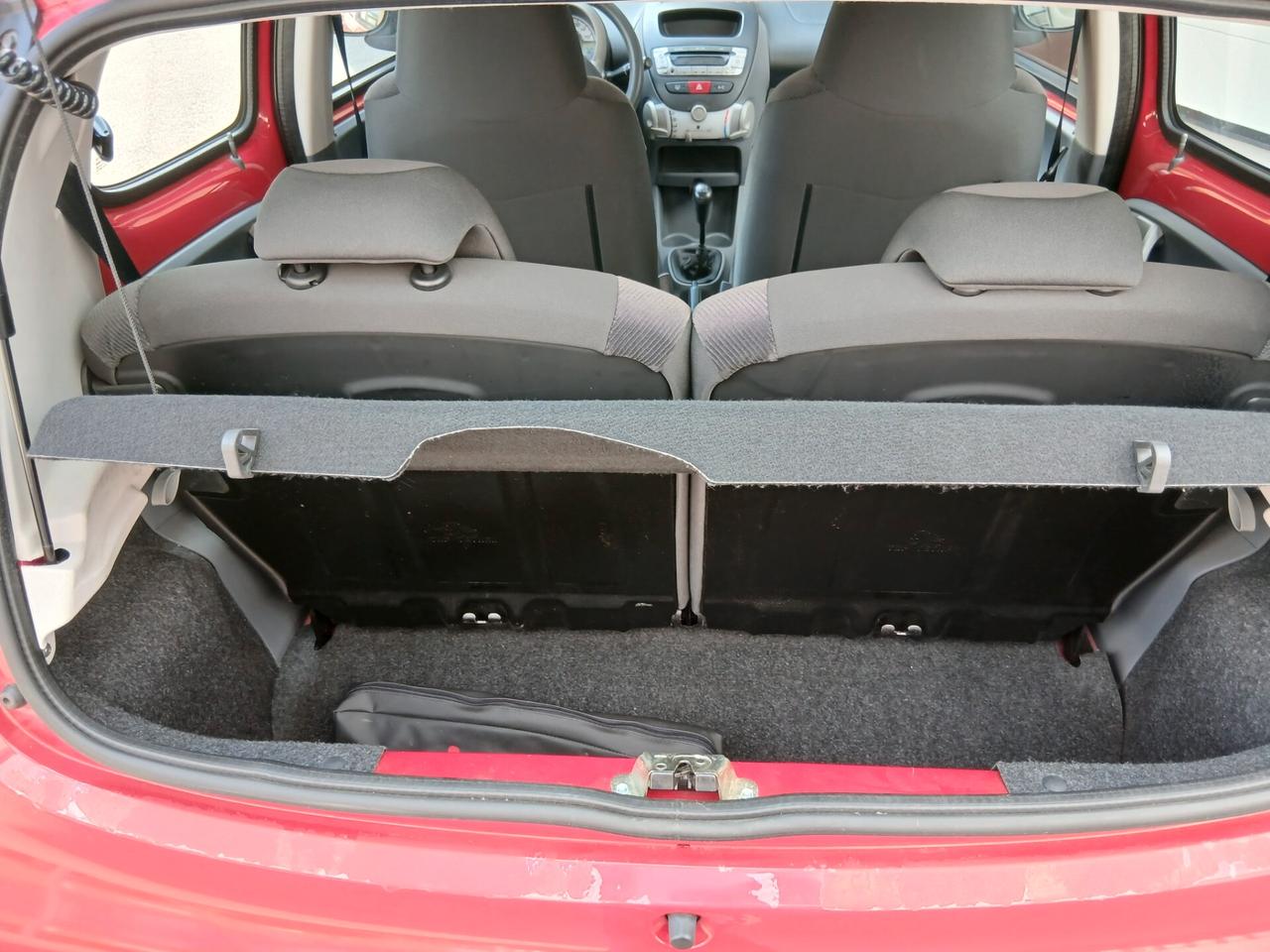 Citroen C1 1.0 5 porte OK per neo patentati
