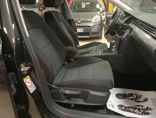 VOLKSWAGEN Passat Variant 2.0 TDI SCR EVO DSG ** KM CERTIF. VOLKS **
