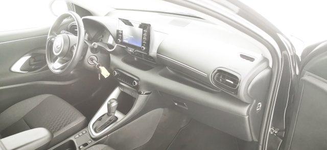 TOYOTA Yaris 1.5 Hybrid 5 porte Business