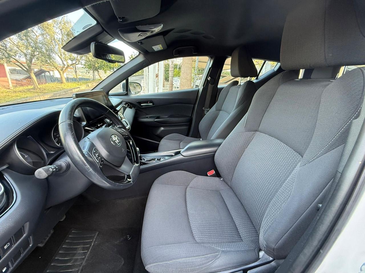 Toyota C-HR 1.8 Hybrid E-CVT Lounge