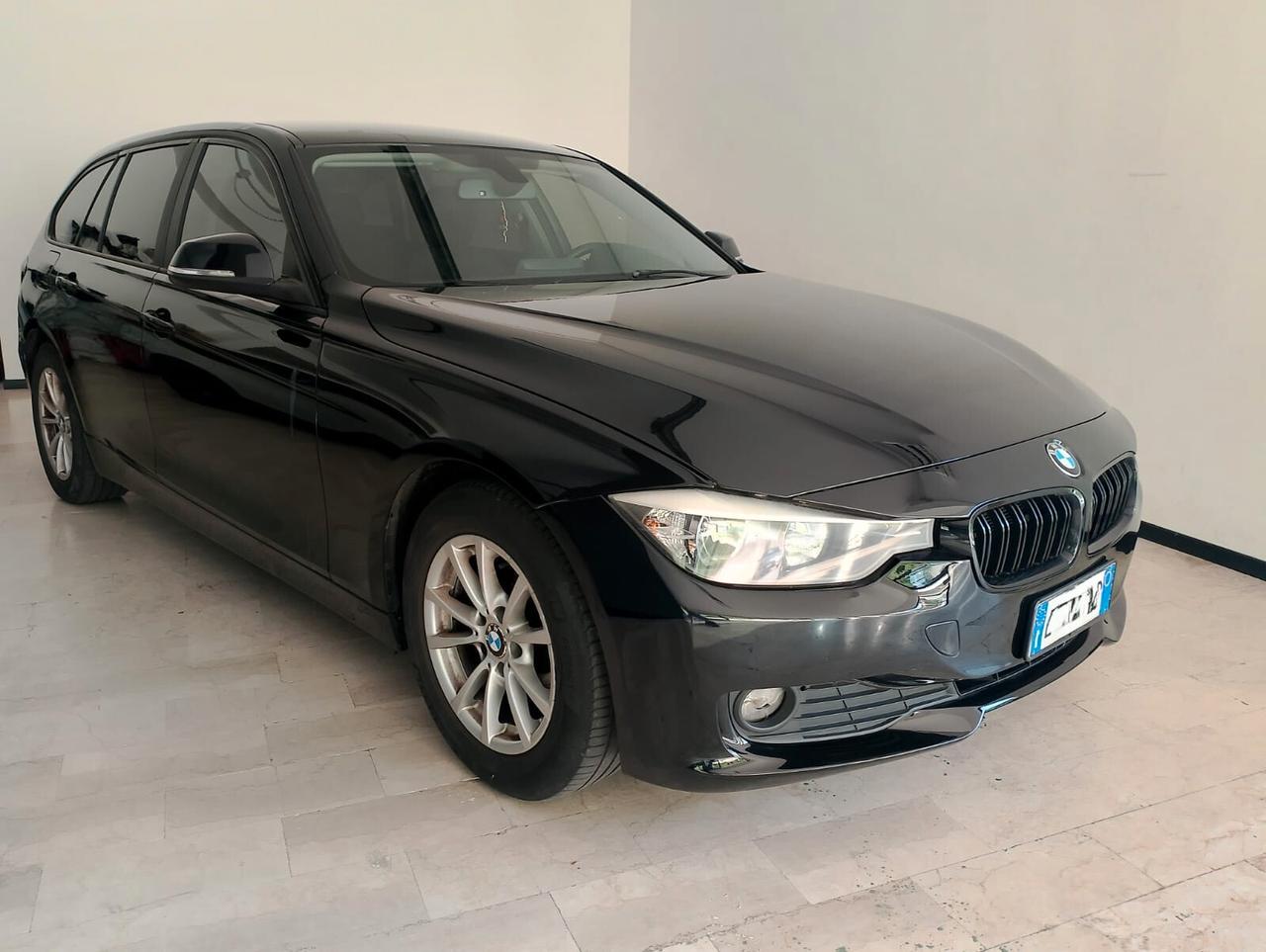 Bmw 316d Touring Sport-Automatico-Navi