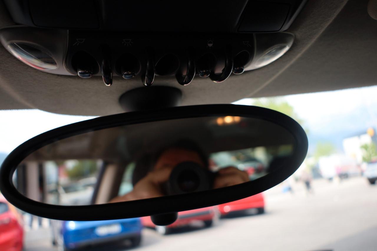 MINI 1.6 16V ONE neopatentati