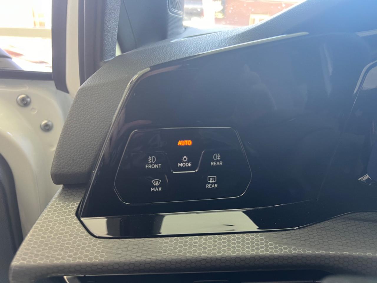 Volkswagen Golf 2.0 TDI GTD DSG