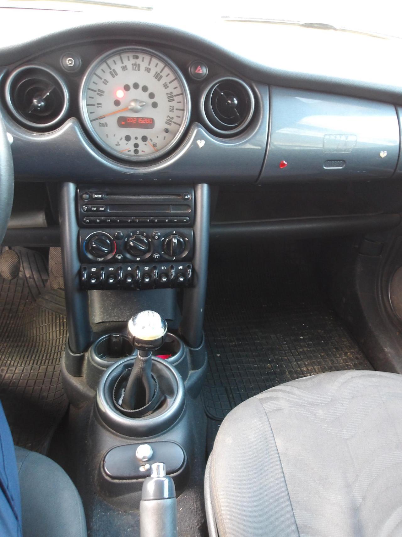 Mini 3 Porte One D De Luxe 1.4