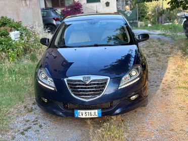 Lancia Delta 1.6 MJT DPF 105 CV Silver