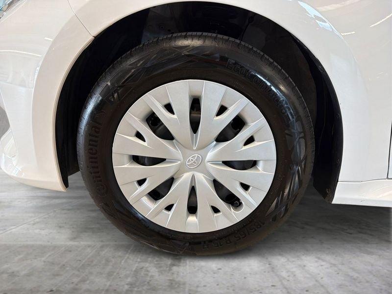 Toyota Yaris Hybrid Active MY22