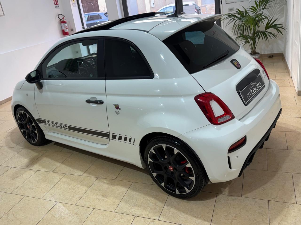 Abarth 595 1.4 Turbo T-Jet 180 CV Competizione