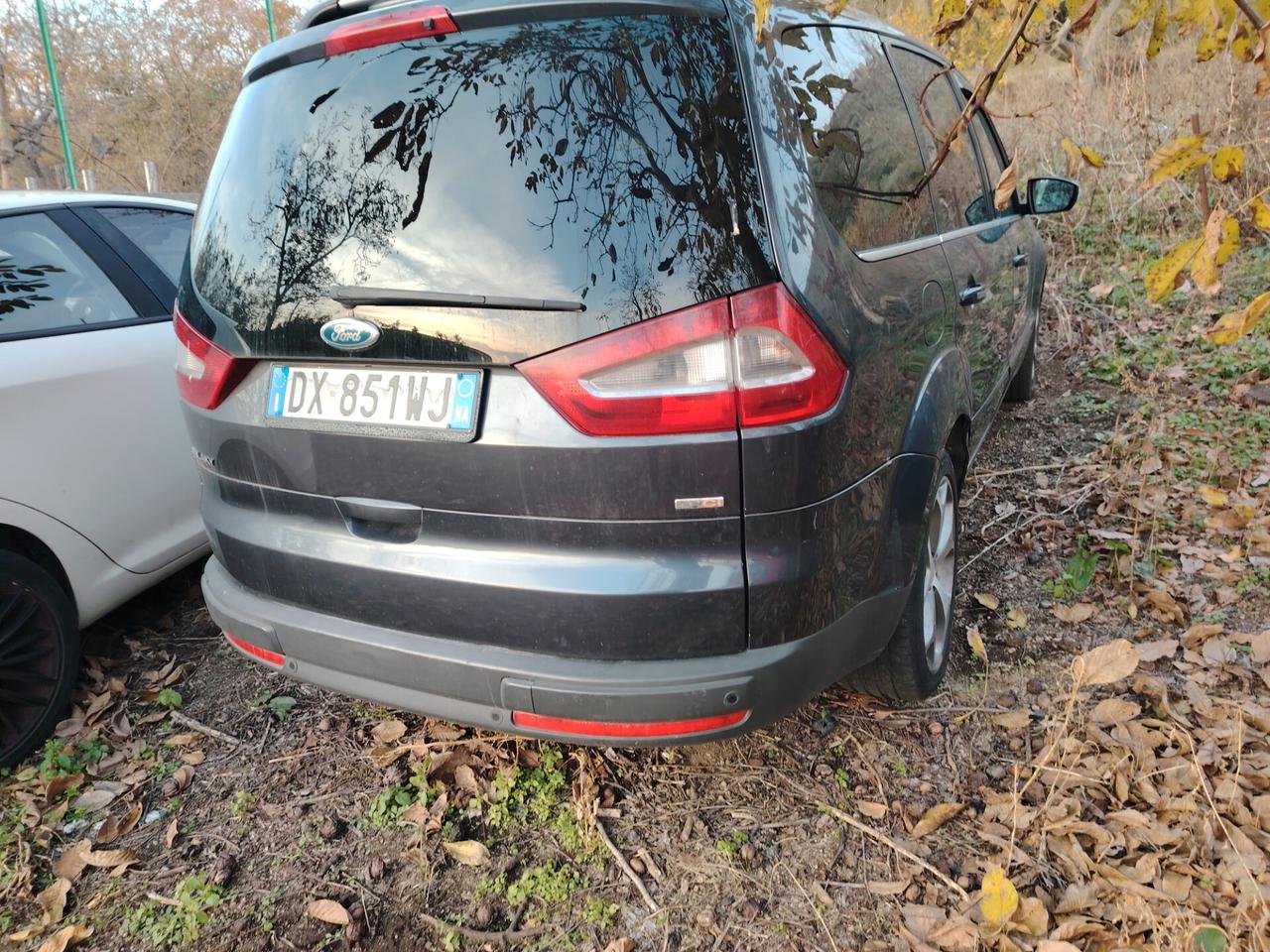 Ford Galaxy 2.0 TDCi 140 CV Ghia DPF