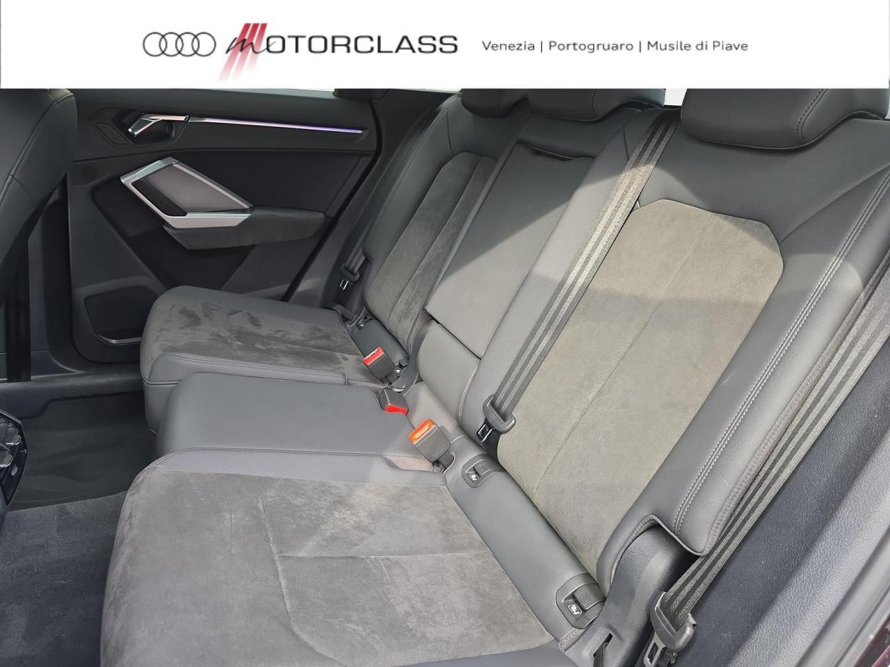 Audi Q3 45 1.4 tfsi e business s tronic