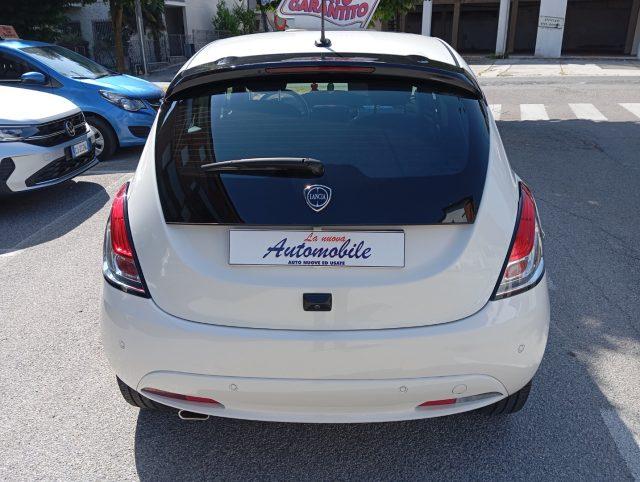 LANCIA Ypsilon 1.0 FireFly 5 porte Hybrid Platino Pari al Nuovo