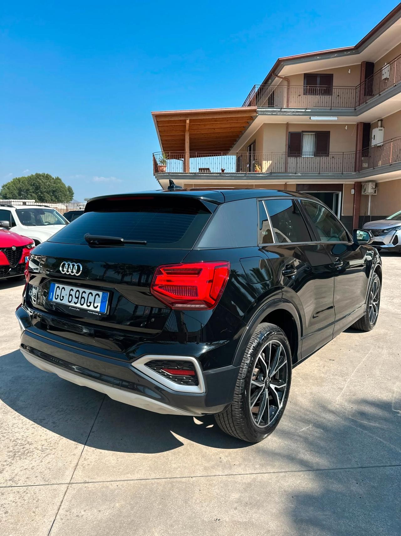 Audi Q2 35 TDI quattro S tronic Business