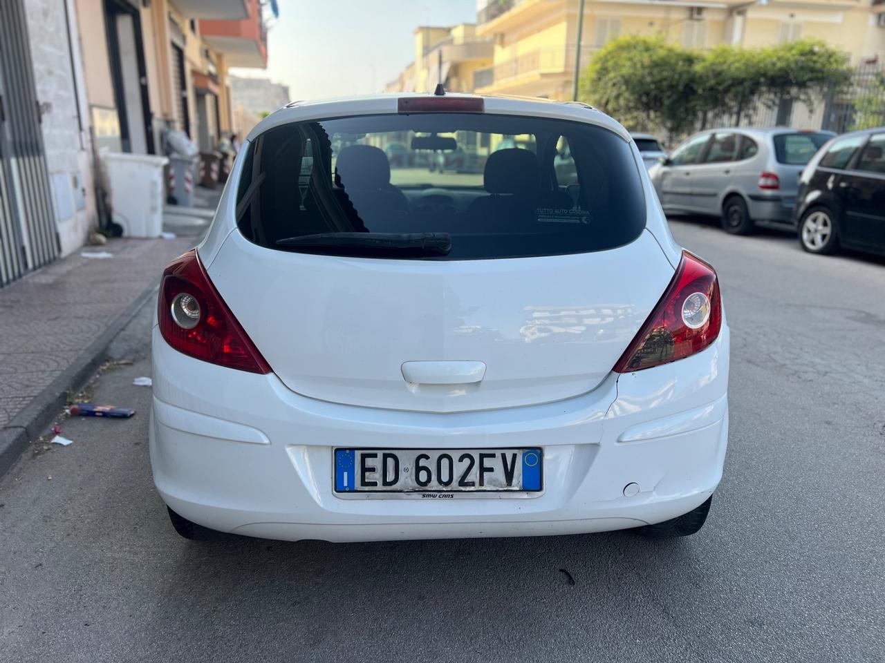 Opel corsa 1.2 Benzina 2011