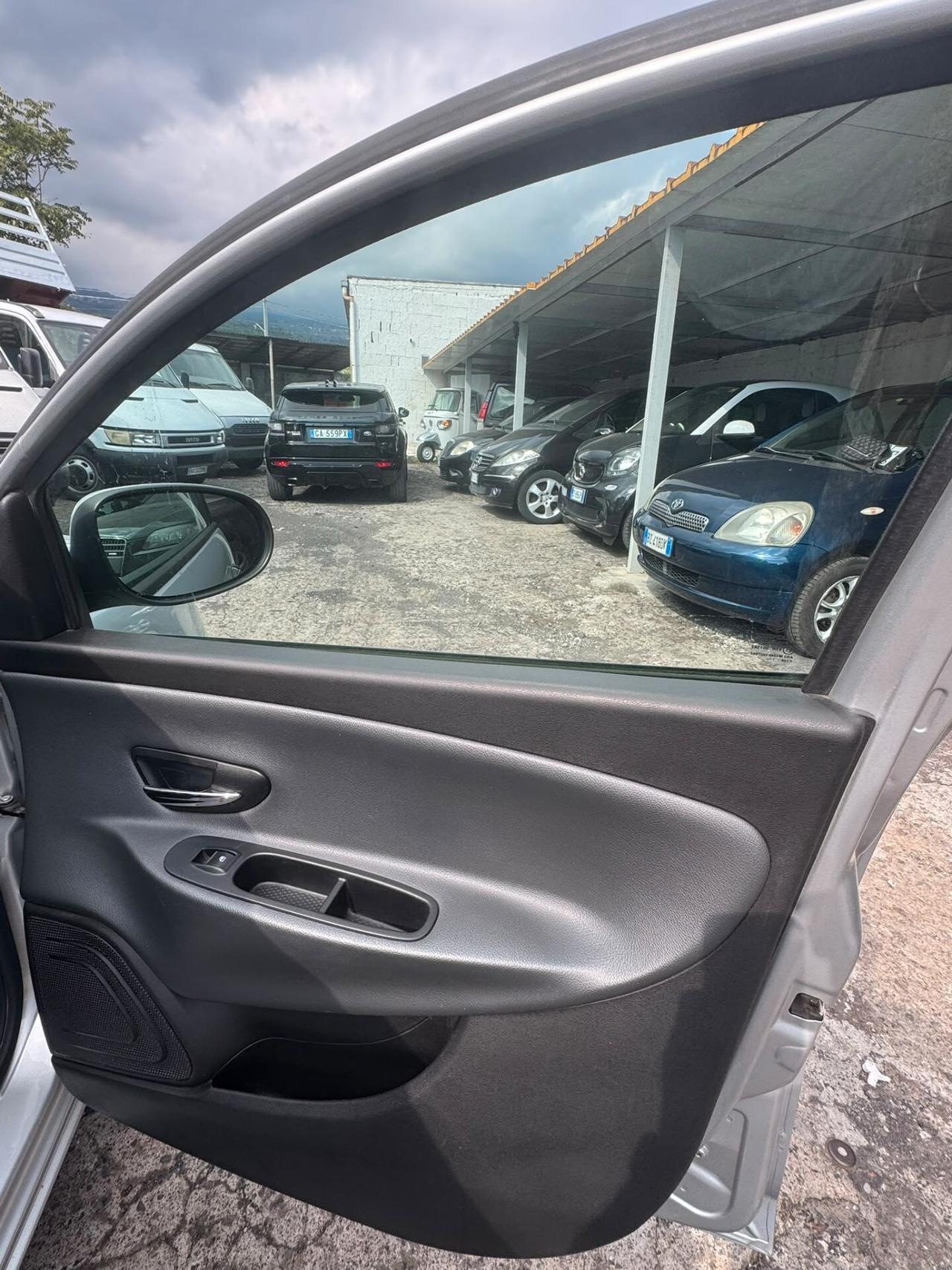 Lancia Ypsilon 1.3 MJT 16V 95 CV 5 porte S&S Platinum