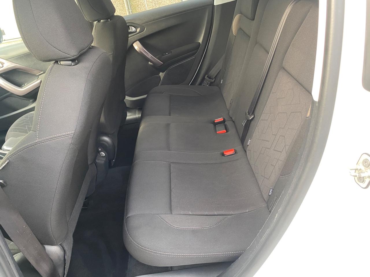 Peugeot 2008 PureTech 82 Access