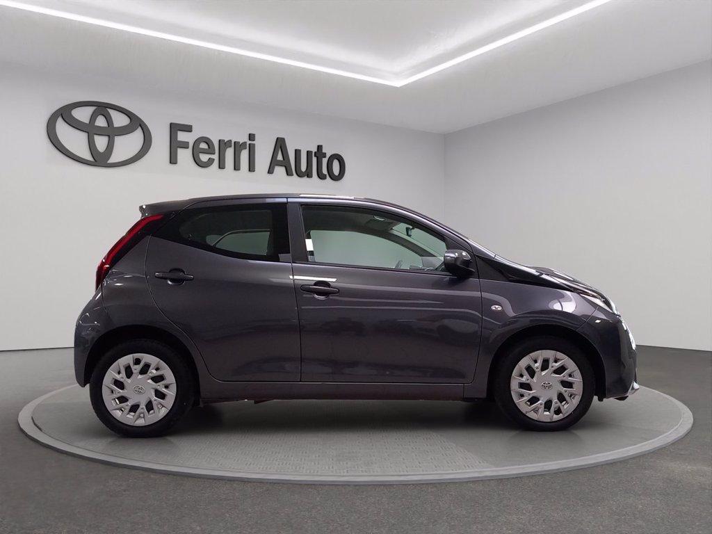 TOYOTA Aygo 5p 1.0 x-play 72cv del 2021