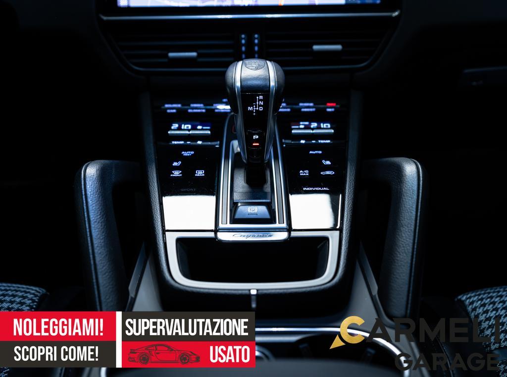 Porsche Cayenne Coupe 2019 Coupé 3.0 V6 E-Hybrid