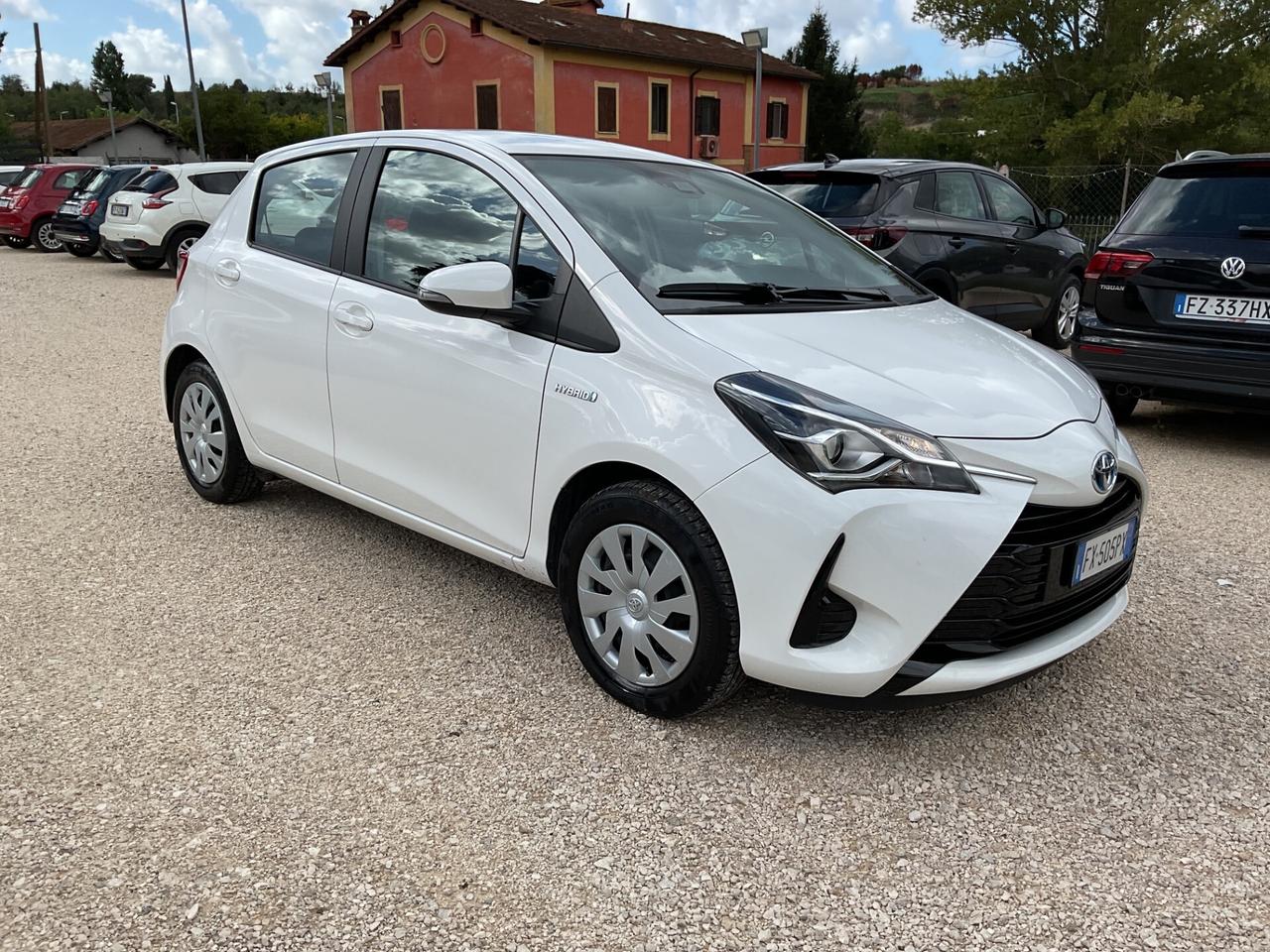 Toyota Yaris 1.5 Hybrid 5 porte Active