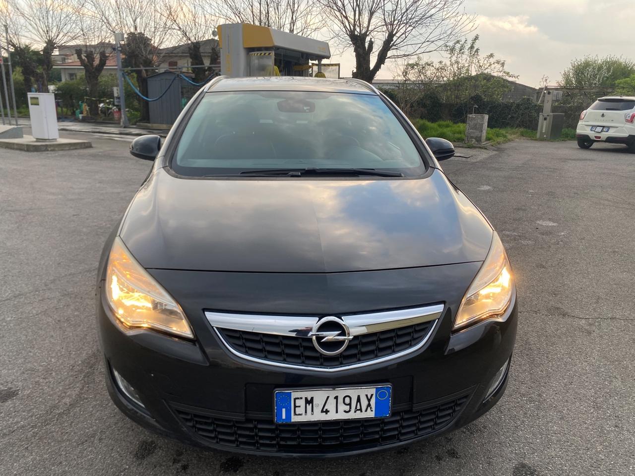 Opel Astra 1.4 Turbo 140CV Sports Tourer GPL Tech Elective