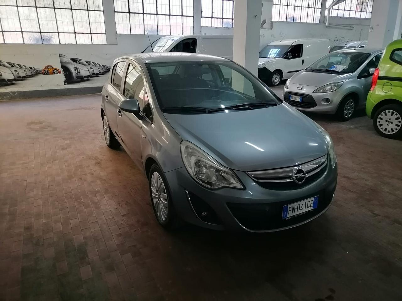 Opel Corsa 1.2 16v 85cv Cosmo Ok Neop.