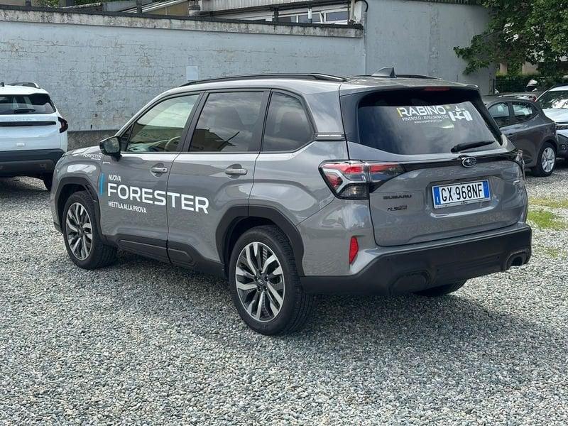 Subaru Forester 2.0 MHEV CVT Lineartronic Premium