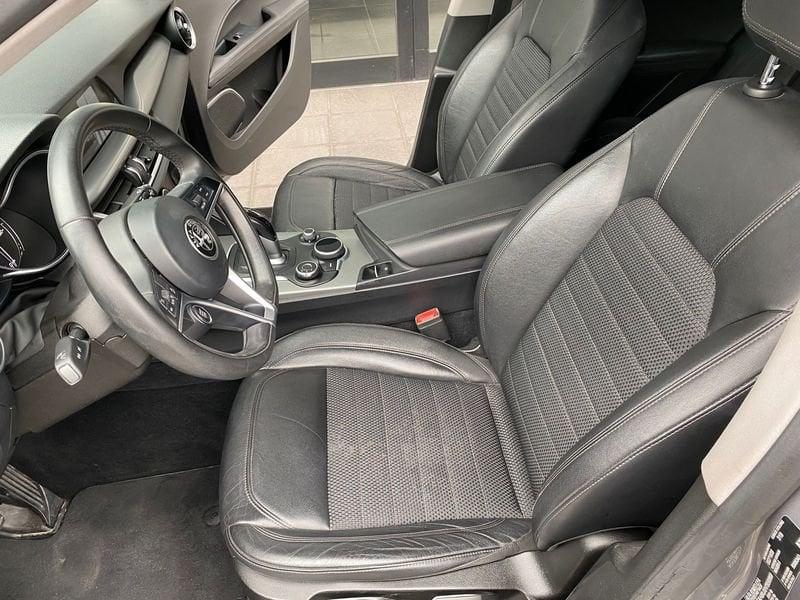 Alfa Romeo Stelvio 2.2 Turbodiesel 210 CV AT8 Q4 Executive