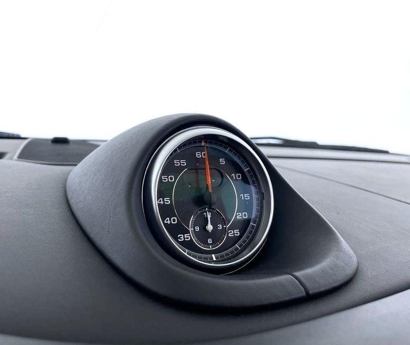 Porsche 911 CARRERA 4 Cabriolet GTS PDK