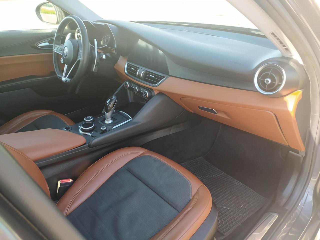 Alfa Romeo Giulia Business Launch Edition 2 #11365