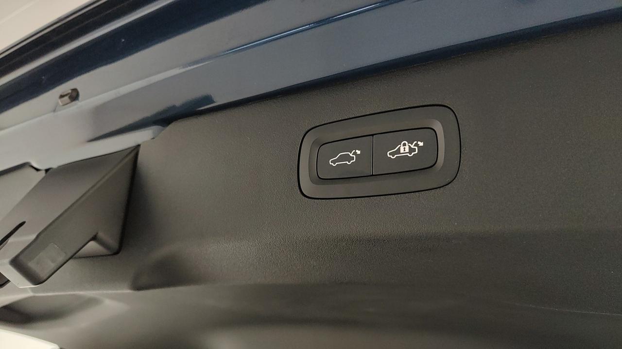 LYNK & CO 01 1.5 td phev auto