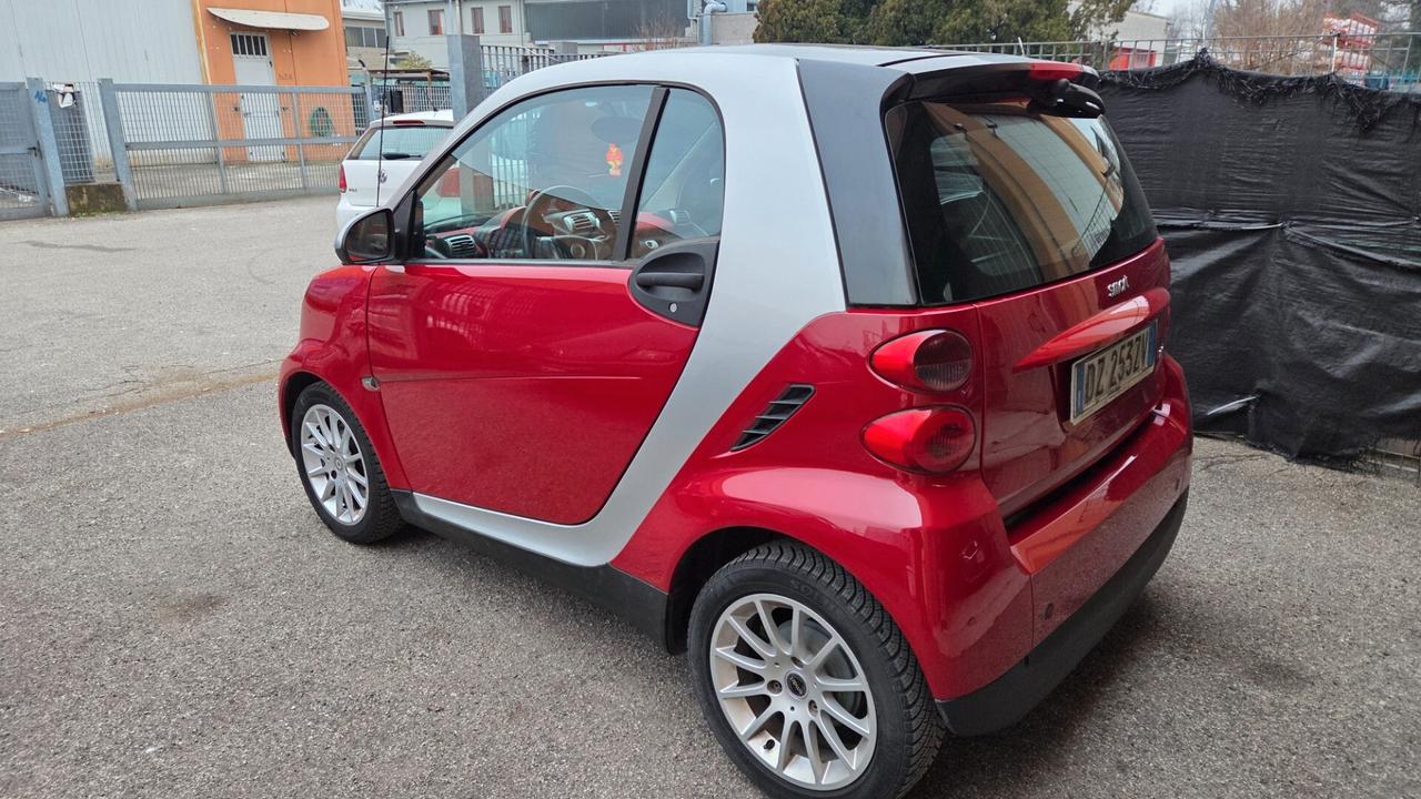 Smart ForTwo 1000 52 kW MHD coupé passion