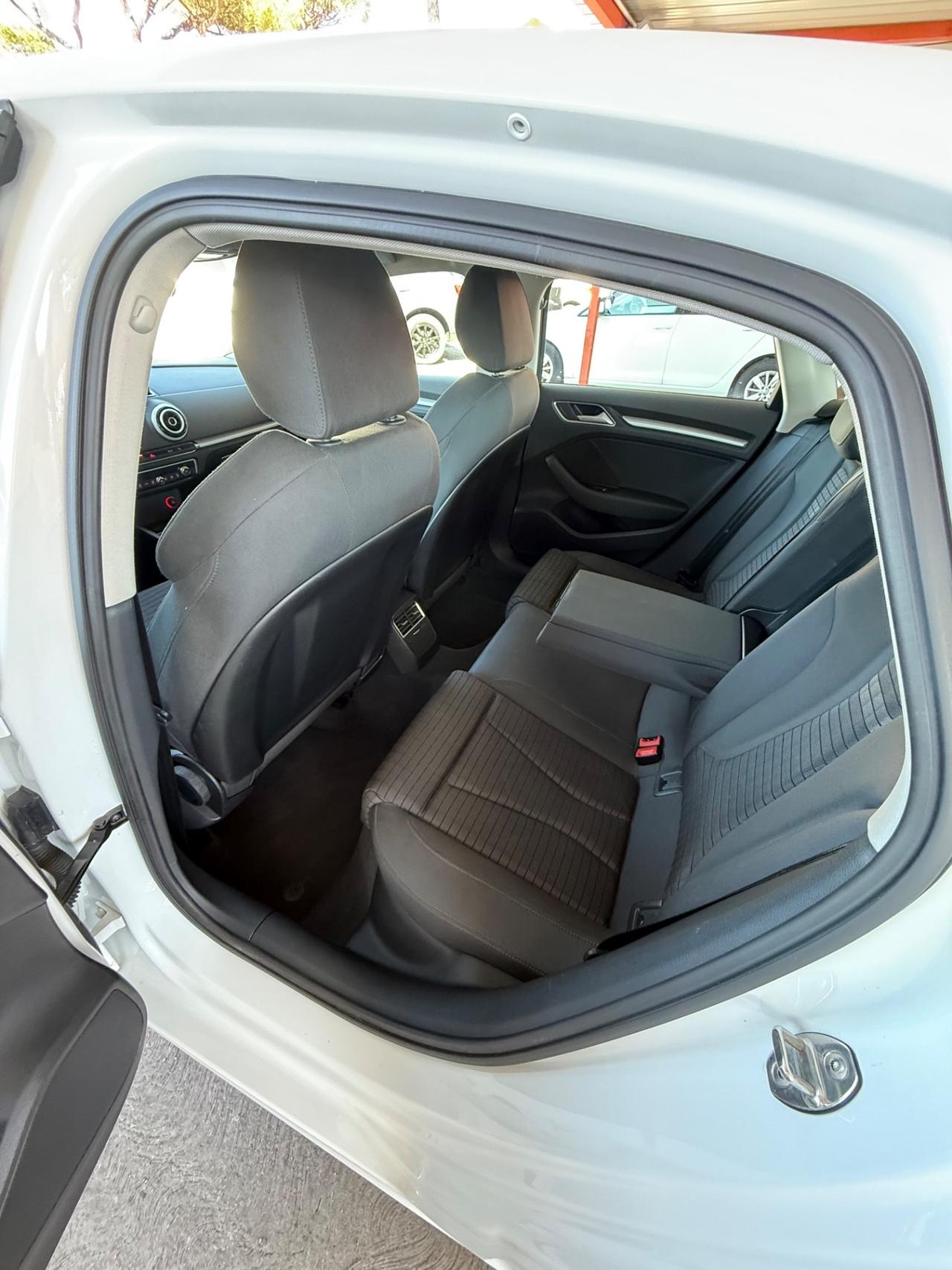 A3 Sedan 1.6 tdi -sline -unipro-rate-garanzia