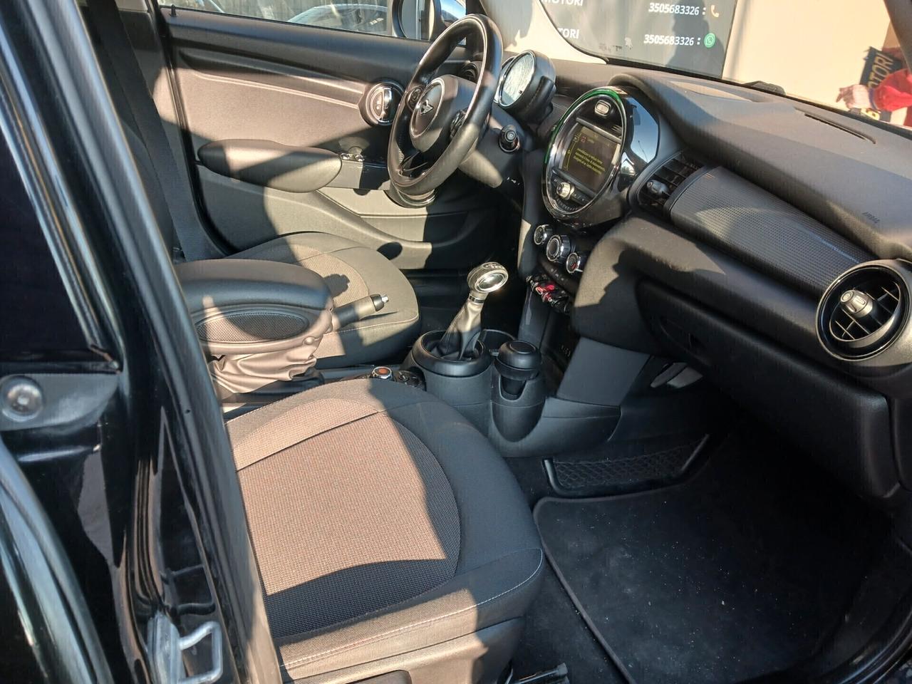 Mini 1.5 Cooper D 5 porte AUTOMATICO