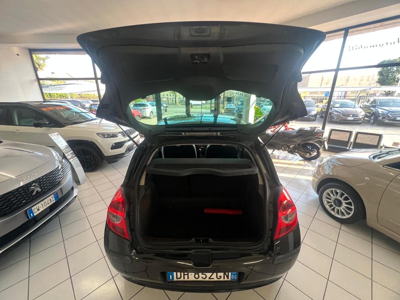 Renault Clio 1.2 16V 5 porte Dynamique