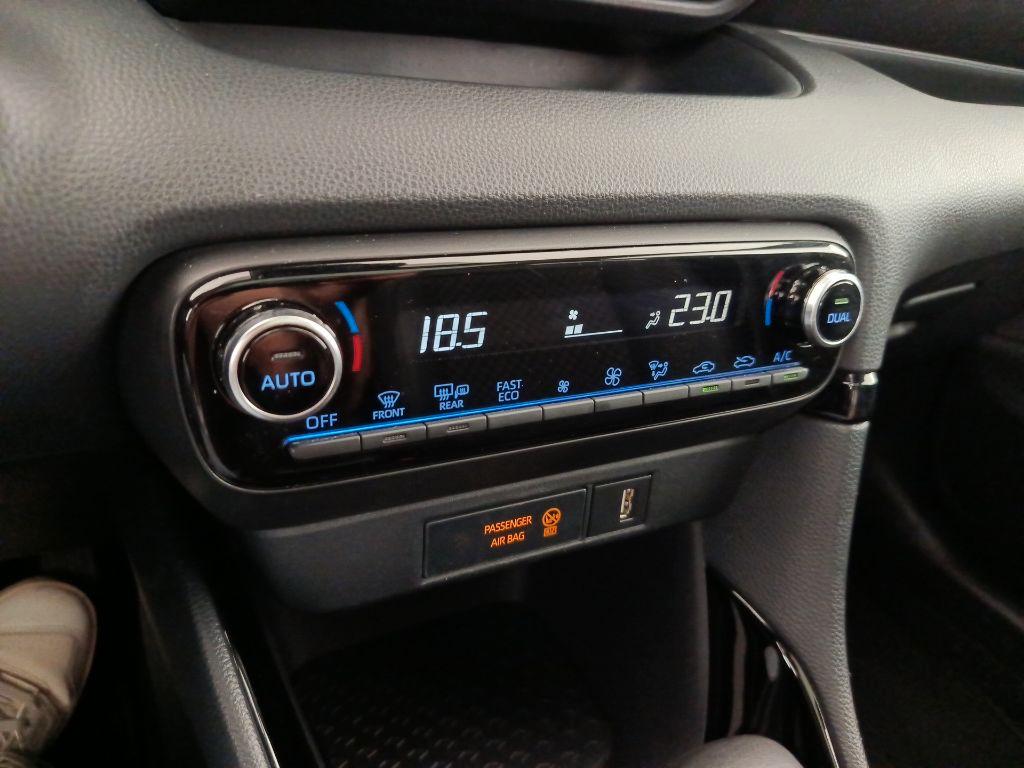 TOYOTA Yaris 4ª serie - Yaris 1.5 Hybrid 5 porte Lounge