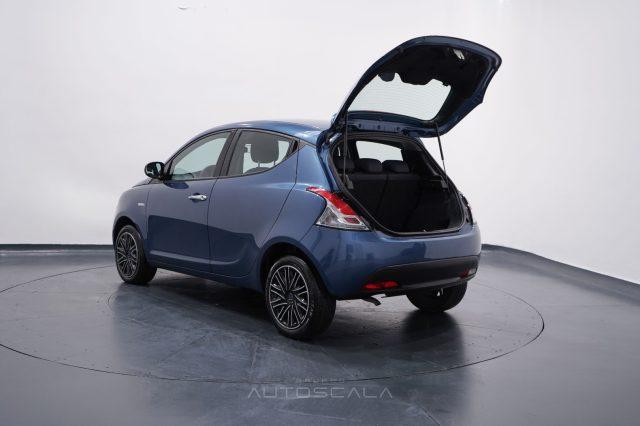 LANCIA Ypsilon 1.0 FireFly 5 porte S&S Hybrid Silver Plus