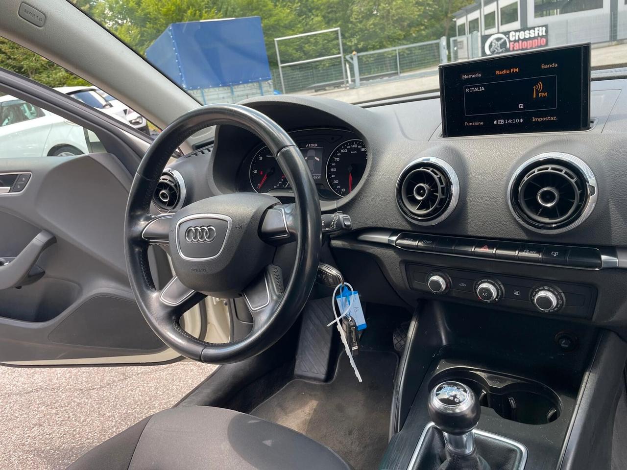 Audi A3 SPB 1.6 TDI ultra Attraction