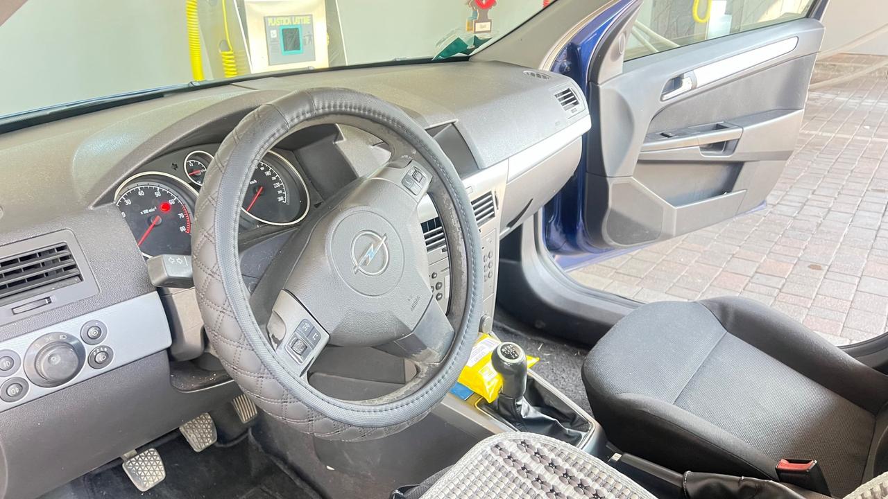 Opel Astra 1.6 16V VVT Station Wagon Club