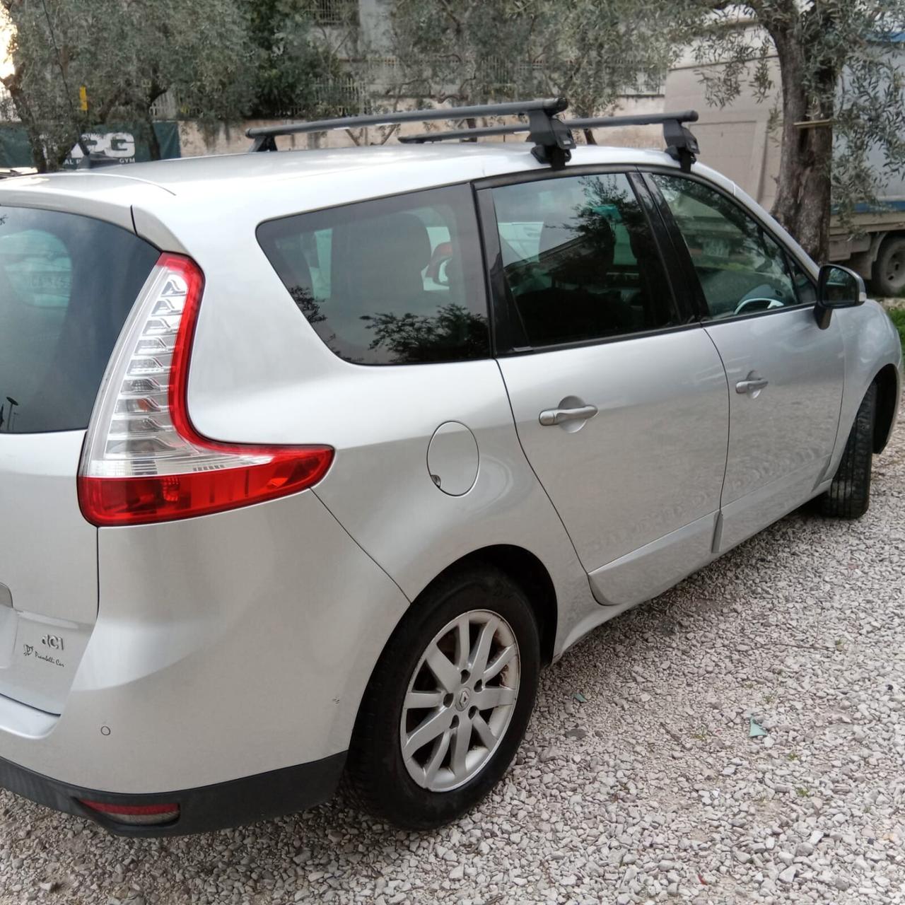 Renault Scenic Scénic 1.9 dCi 130CV EleGO